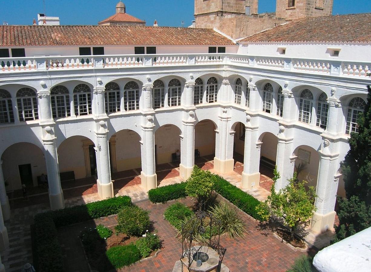 Grupoandria El Claustre De Ciutadella - Hospederia Ciutadella (Menorca) Exterior foto